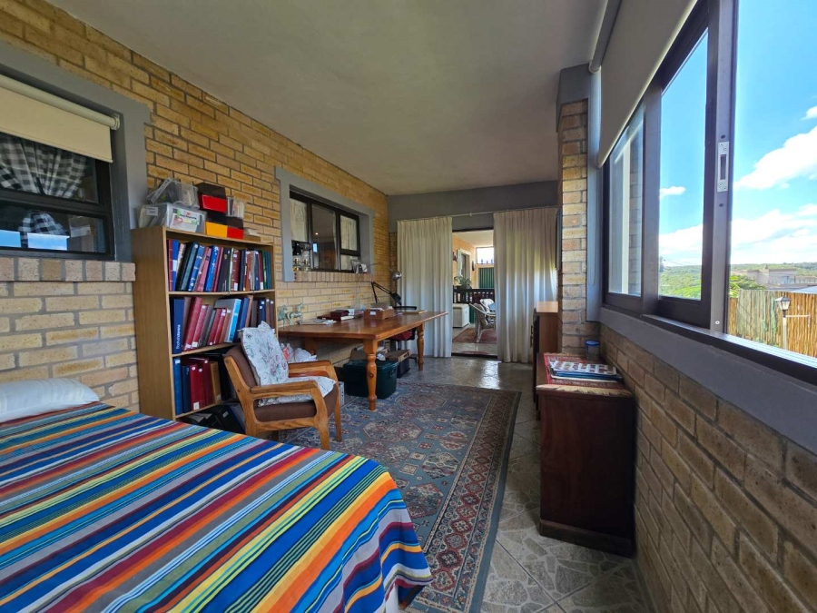 4 Bedroom Property for Sale in Stilbaai Wes Western Cape
